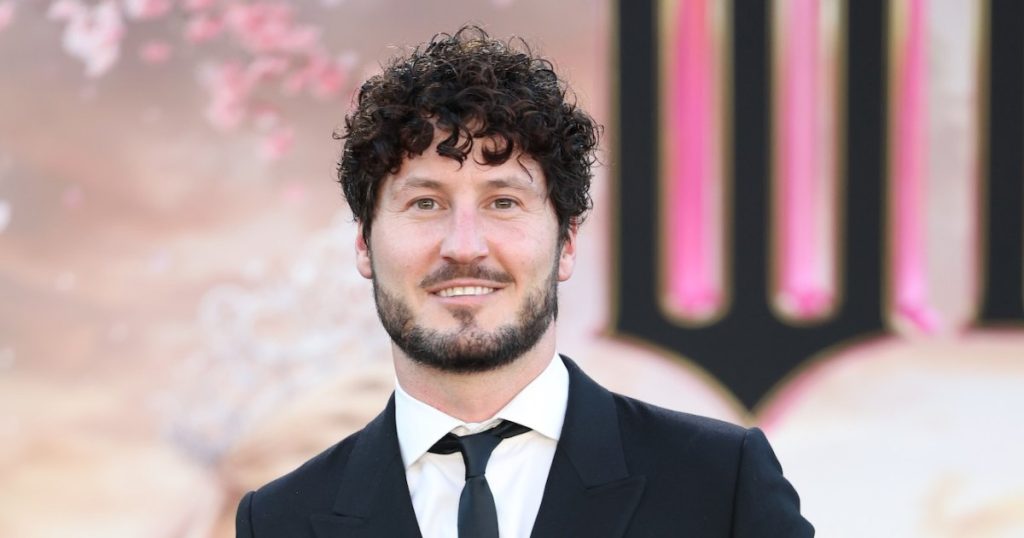 DWTS’ Val Chmerkovskiy Reveals He Passed a Kidney Stone While on a Plane