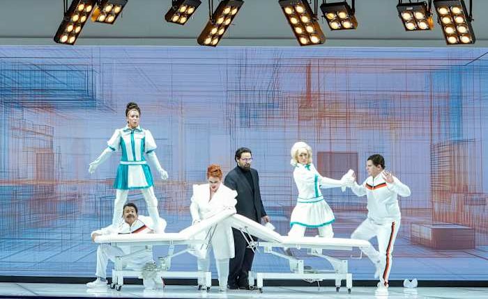 Detroit production of Mozart opera turns its female characters into automatons