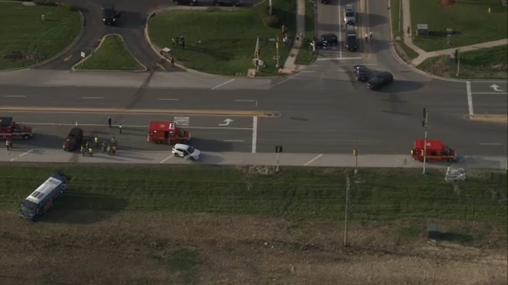 Driver, 5 others hospitalized after Pace bus crash in Wheaton, Illinois near East Loop Road and Butterfield Road: officials