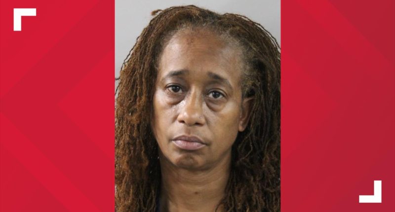 Florida assistant principal forces student to rub her feet: sheriff