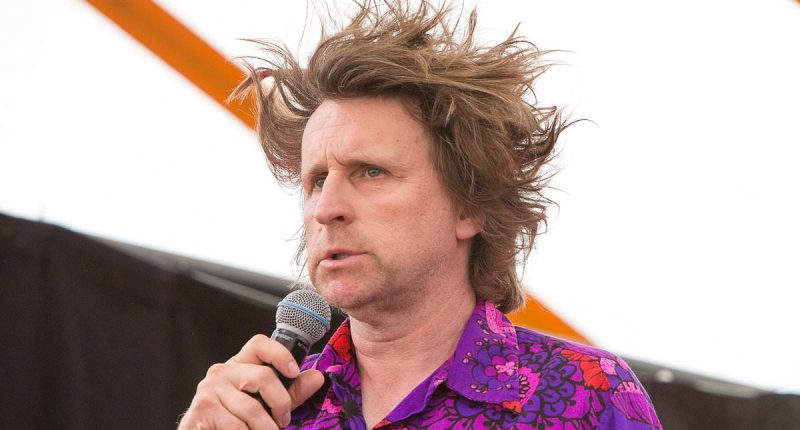 Huge comedian reveals shock prostate cancer battle