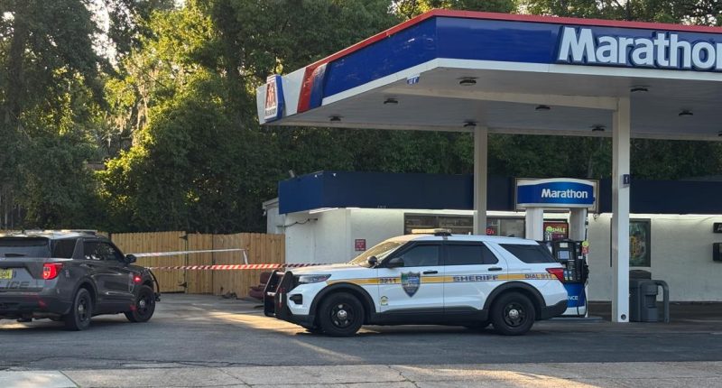 Jacksonville gas station stabbing leaves one seriously injured