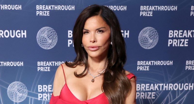 Lauren Sánchez Flaunts Pricey Purse After Space Trip & Seems Out Of Touch