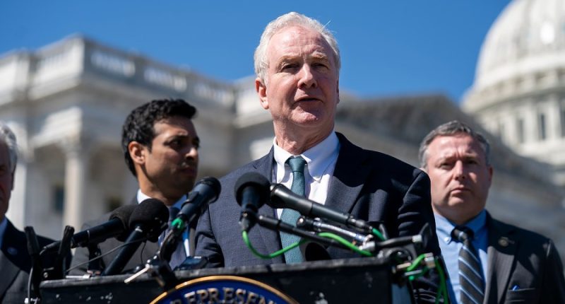 Lawmakers push to meet with Salvadoran president to plead case of mistakenly deported man