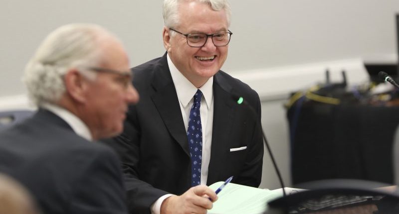 Lawmakers to discuss removing SC Treasurer Curtis Loftis