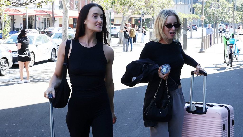 MAFS stars reunite! Eliot helps Jamie and Beth check into Sydney hotel