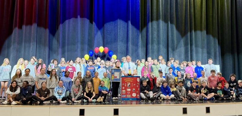 Maroa sixth-grader wins national art contest, Southwest Airlines pilots to wear her work
