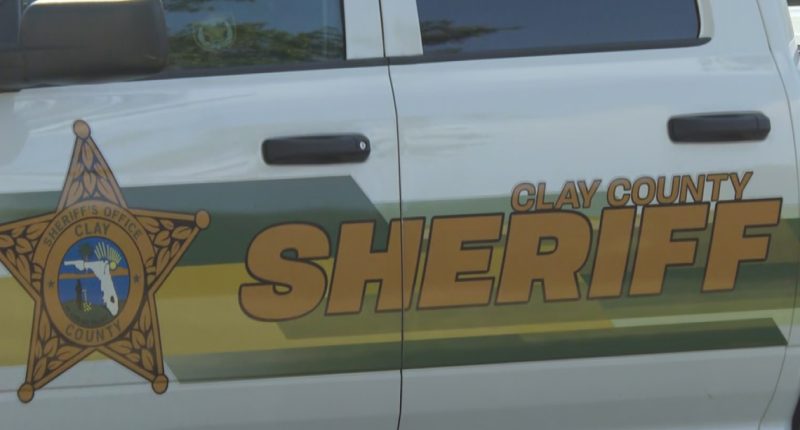 Middleburg man accused deputies of $4,000 theft during arrest