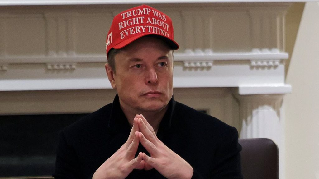 Musk and his DOGE nerds plan to turn government into an Apple store