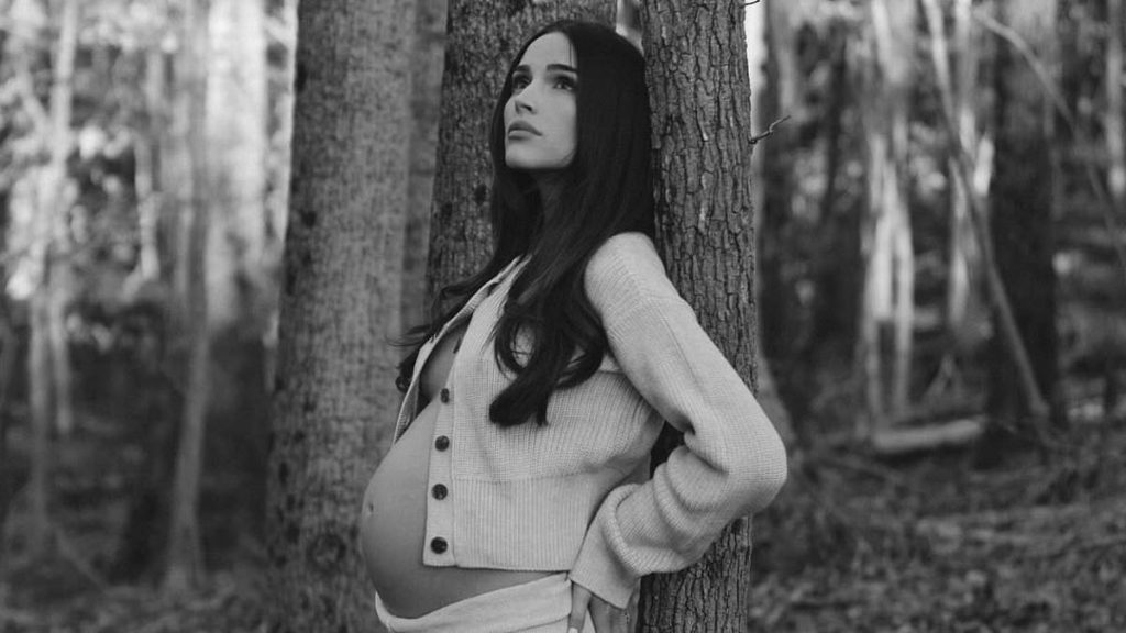 Olivia Culpo bares bump as she awaits baby with Christian McCaffrey