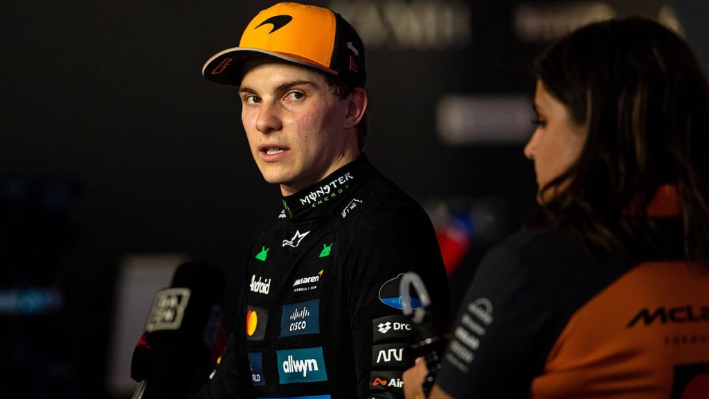 Oscar Piastri fires early shot in McLaren one-two as Aussie chases a 15-year first at Saudi Arabia GP