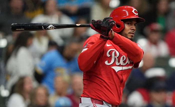 Reds snap 35-inning scoreless streak with 8th-inning sac fly against Brewers