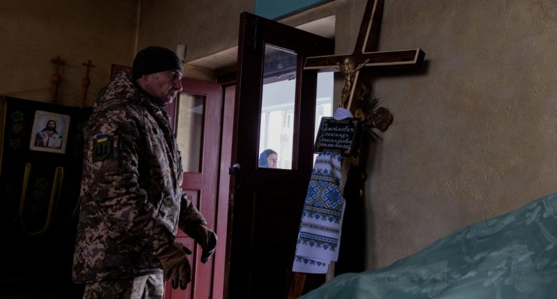 Russia and Ukraine accuse each other of failing to pause strikes after U.S. envoy leaves Moscow