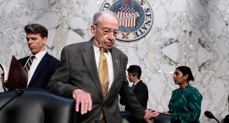 Seven GOP senators sign onto bill to check Trump's trade authority