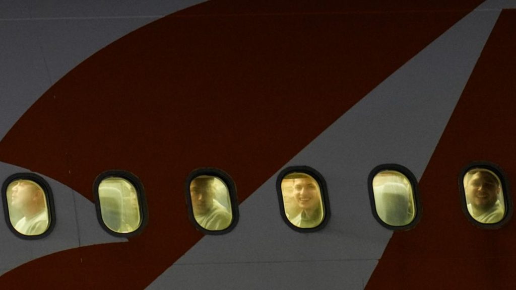 Supreme Court allows Venezuelan deportations with hearings