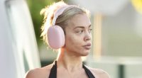 Tammy Hembrow ditches wedding ring and carries telling water bottle