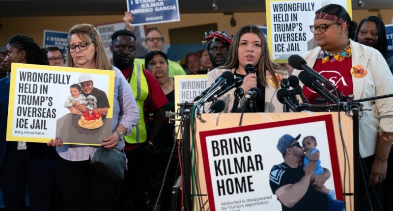 US won't say whether it's facilitating return of mistakenly deported man, despite judge's order