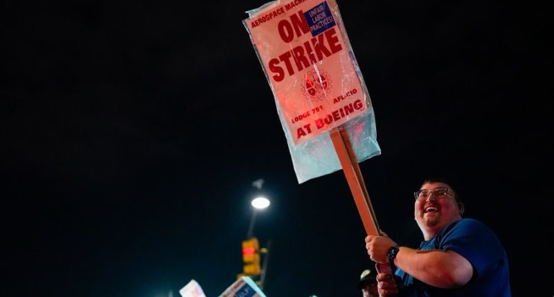 Unemployment benefits for striking workers being considered in Oregon, Washington