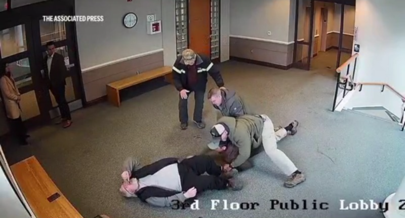 Venezuelan man tackled in a New Hampshire courthouse, sent by ICE to Texas