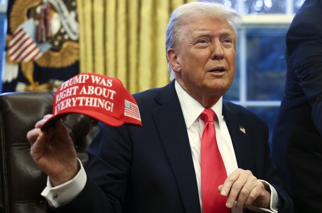 Watch: Pres. Trump Pops Into the Back of AF1 With Media, Even Making a Joke About His Annual Physical