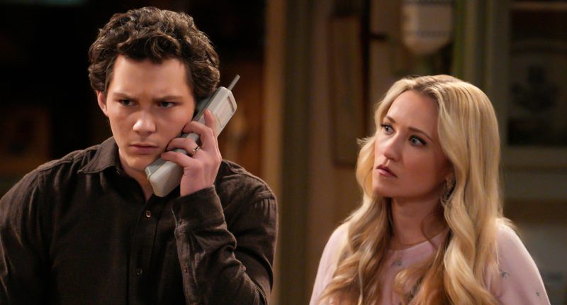 Who Plays Mandy's Ex-Boyfriend Scott?