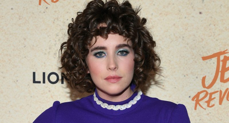 Who Plays Paige In Episode 16?