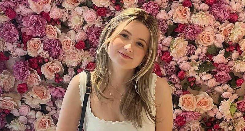 Woman, 21, told she has days left to live after missing signs of colon cancer