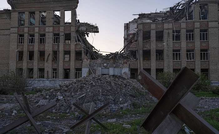 Zelenskyy says Russia is trying to create an 'impression of a ceasefire' as attacks continue