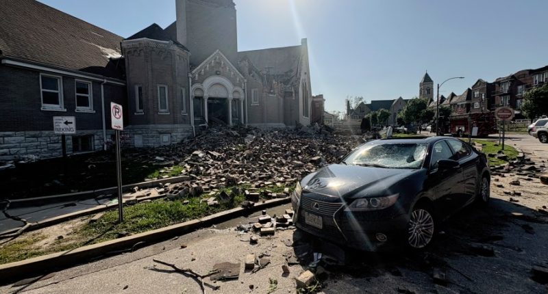 At least 7 people dead and widespread damage left in the wake of severe Midwest storms