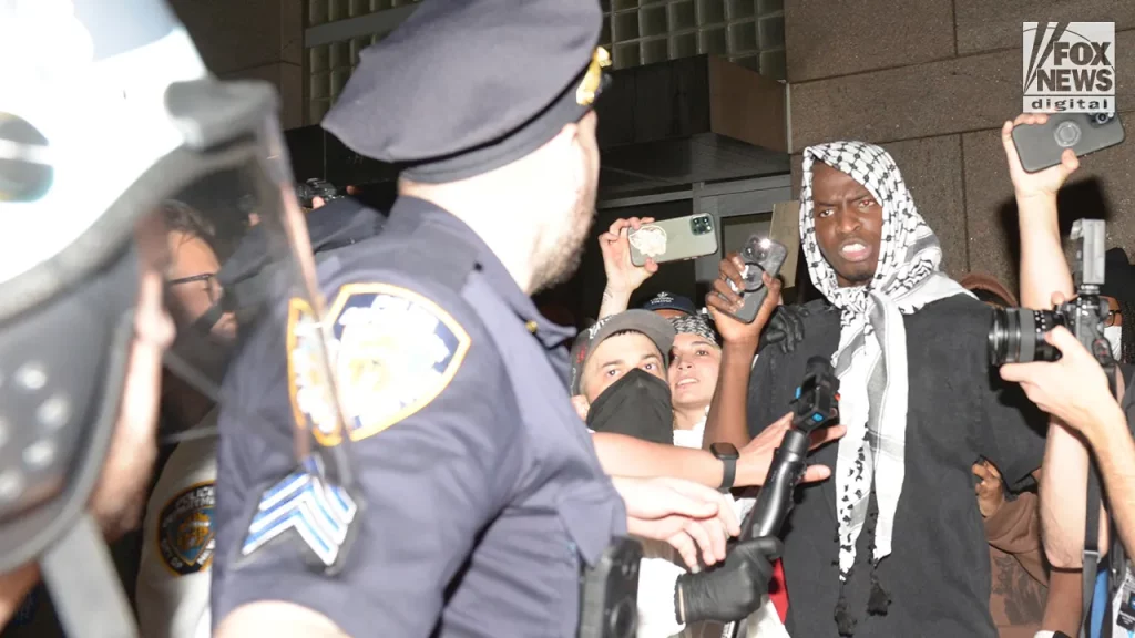 Columbia faculty rights group condemns university's handling of library takeover: 'Authoritarian ethos'