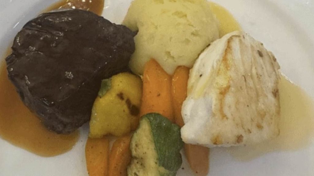 Crypto investors who paid $1.7m for Trump event furious at meal