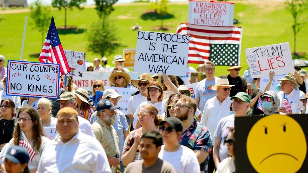 Federal judge slaps hold on new Oklahoma immigration law
