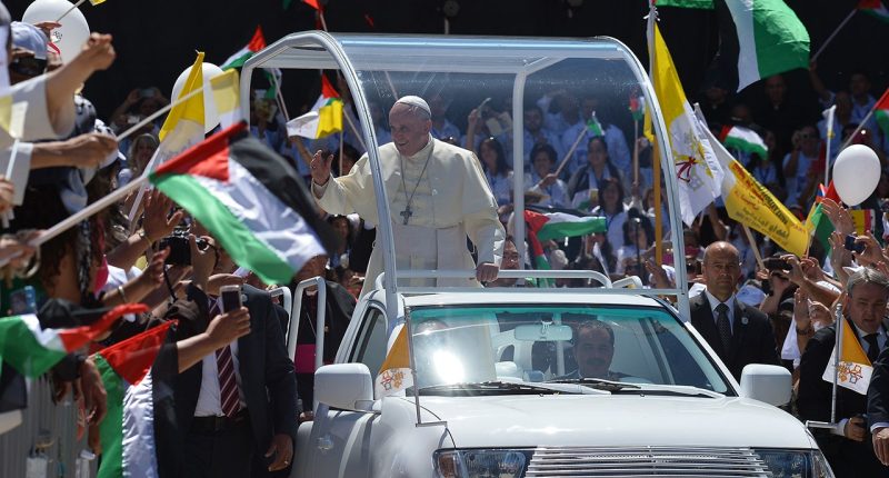 Francis' 'pope-mobile' being converted into Gaza mobile clinic