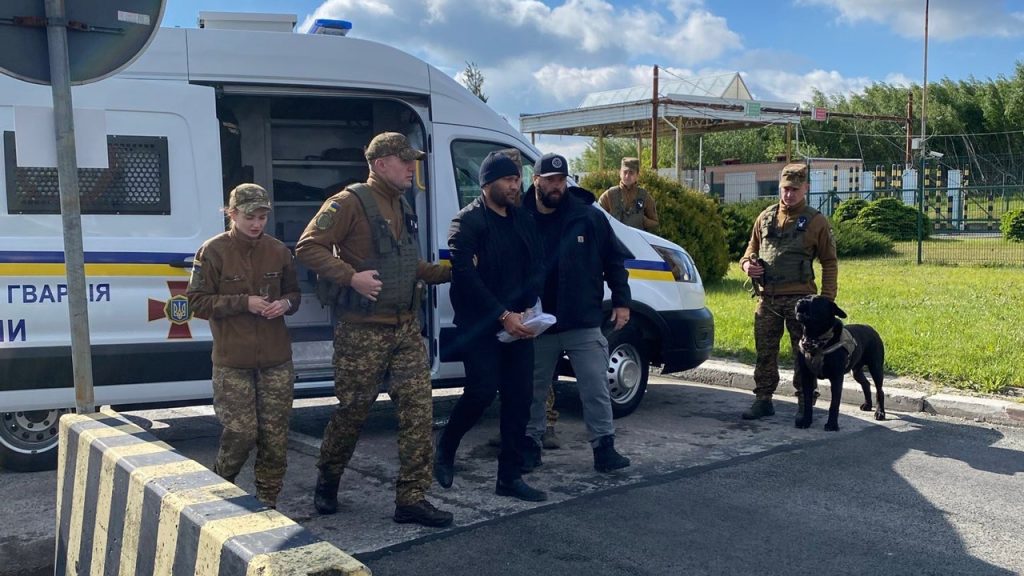 Fugitive accused of several bank robberies extradited to US after years of hiding in Ukraine