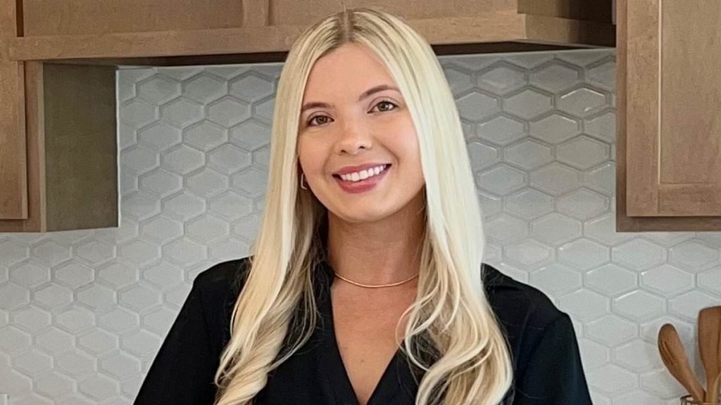 Glamorous realtor's life snuffed out in senseless attack