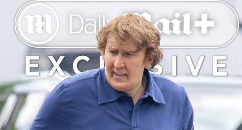 Huge Hollywood star looks unrecognizable as he transforms for new role