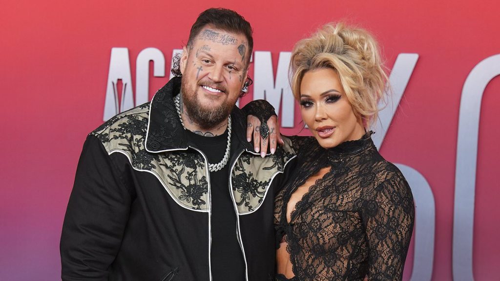 Jelly Roll packs on PDA with wife Bunnie XO after shedding 200lbs