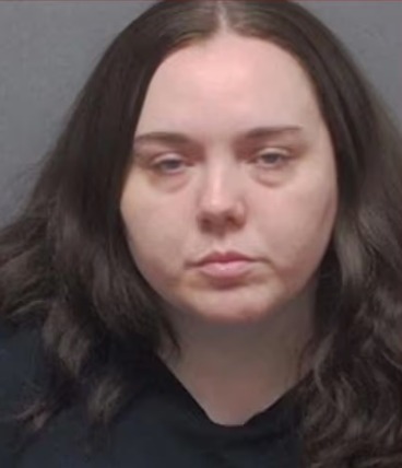 Mugshot of Jenna Michelle Woodworth.