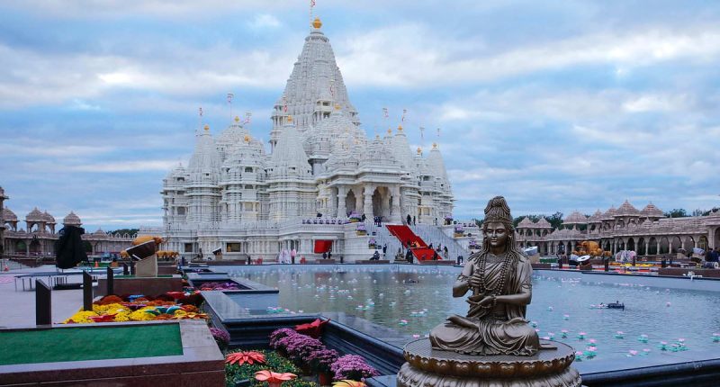Peek inside mini kingdom that looks like India but is near NYC
