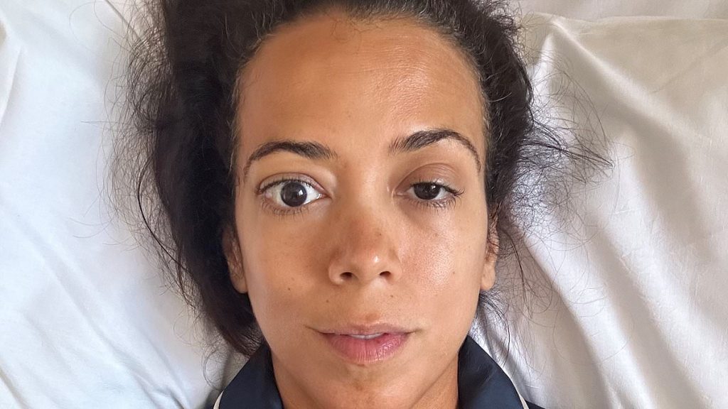 Rise of bulging eyes in women over 40 and symptoms you can't ignore