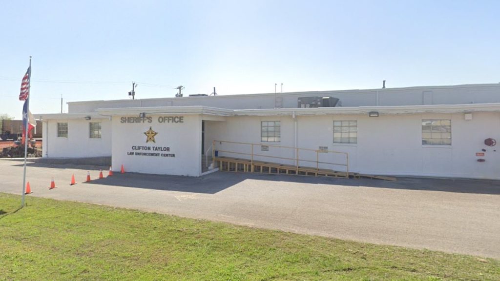 Texas cops use cameras to track down woman who left state for abortion