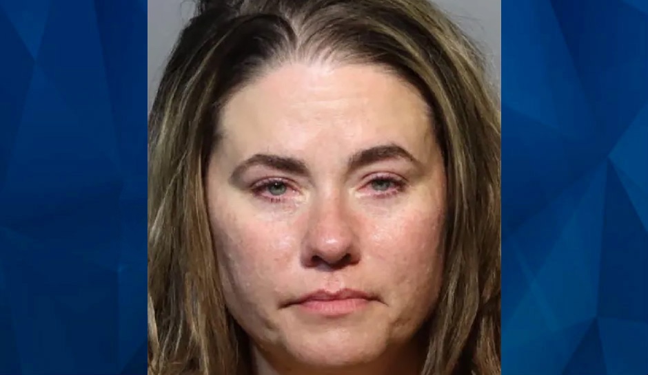 Woman Aboard Plane Attacks Child Who Called Her ‘Fat’ and ‘Miss Piggy’ for Not Fitting ‘In Her Seat’: Police