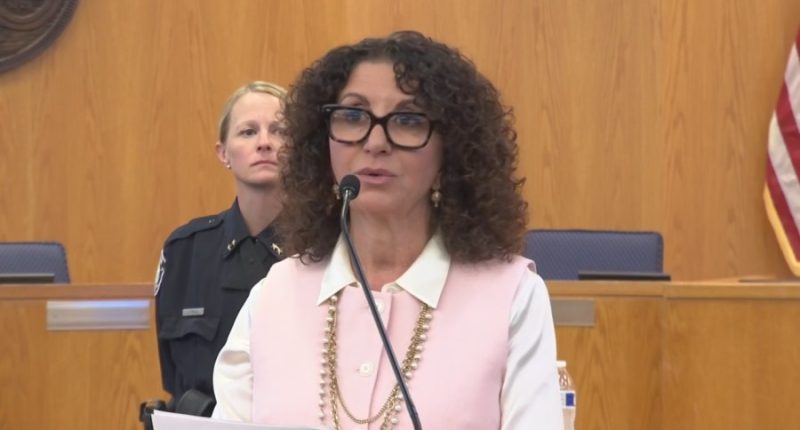 1 person still critical after deadly   officer-inovlved shooting on Ocean Boulevard in Myrtle Beach