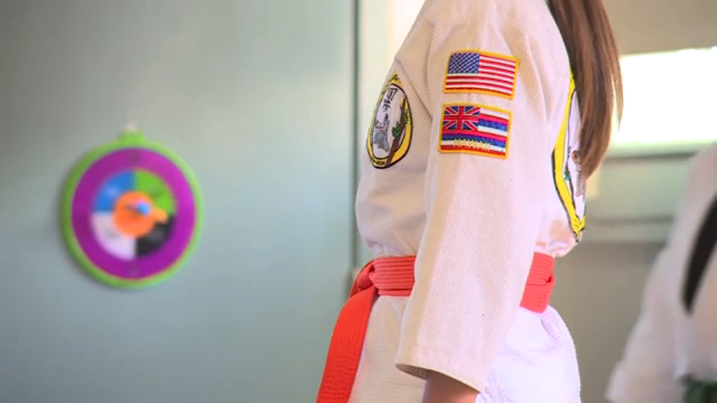 13-year-old Carmel-by-the-Sea, California girl fights off attacker using jiu-jitsu
