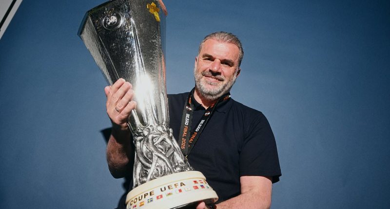 AFL coach Michael Voss reveals the uplifting two-word message he got from Ange Postecoglou after Europa League triumph