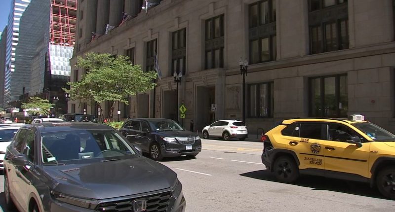 Alderpersons aim to give watchdog Chicago City Council Office of Financial Analysis a boost amid clash over Chicago budget