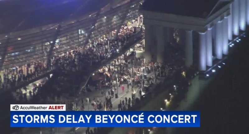 Beyoncé Chicago 2025: 'Beyhive' fans enjoy 1st of 'COWBOY CARTER' concerts at Soldier Field Thursday after delay for storms
