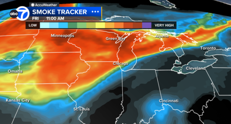 Canadian wildfire smoke headed toward Chicago, could leave smokey skies for weekend forecast