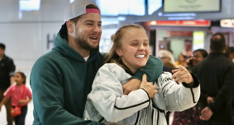 Chris Hughes sweetly welcomes JoJo Siwa back to the UK