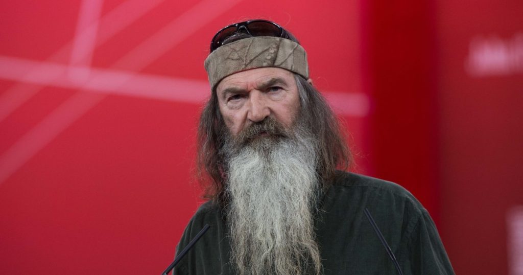 Duck Dynasty's Phil Robertson Dies at 79 After Alzheimer's Diagnosis